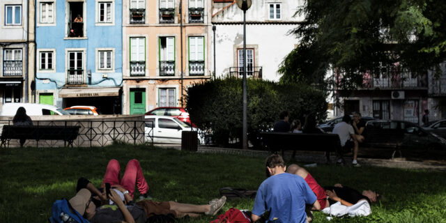 Jovens no Jardim das Francesinhas, Lisboa