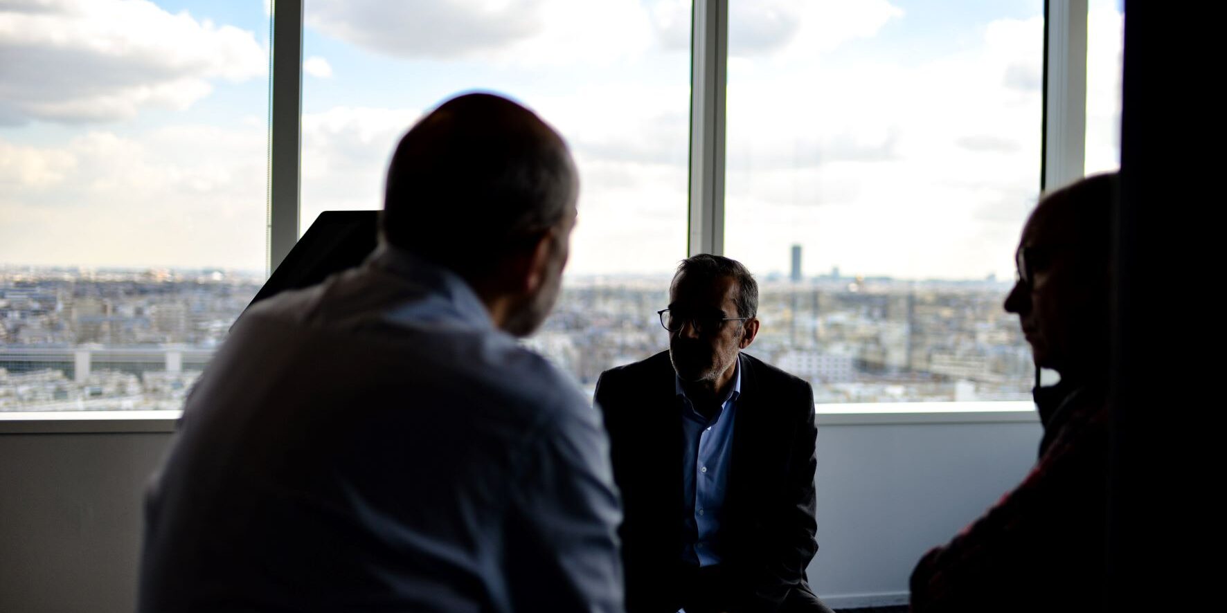 Reunião de Empresários (na sombra